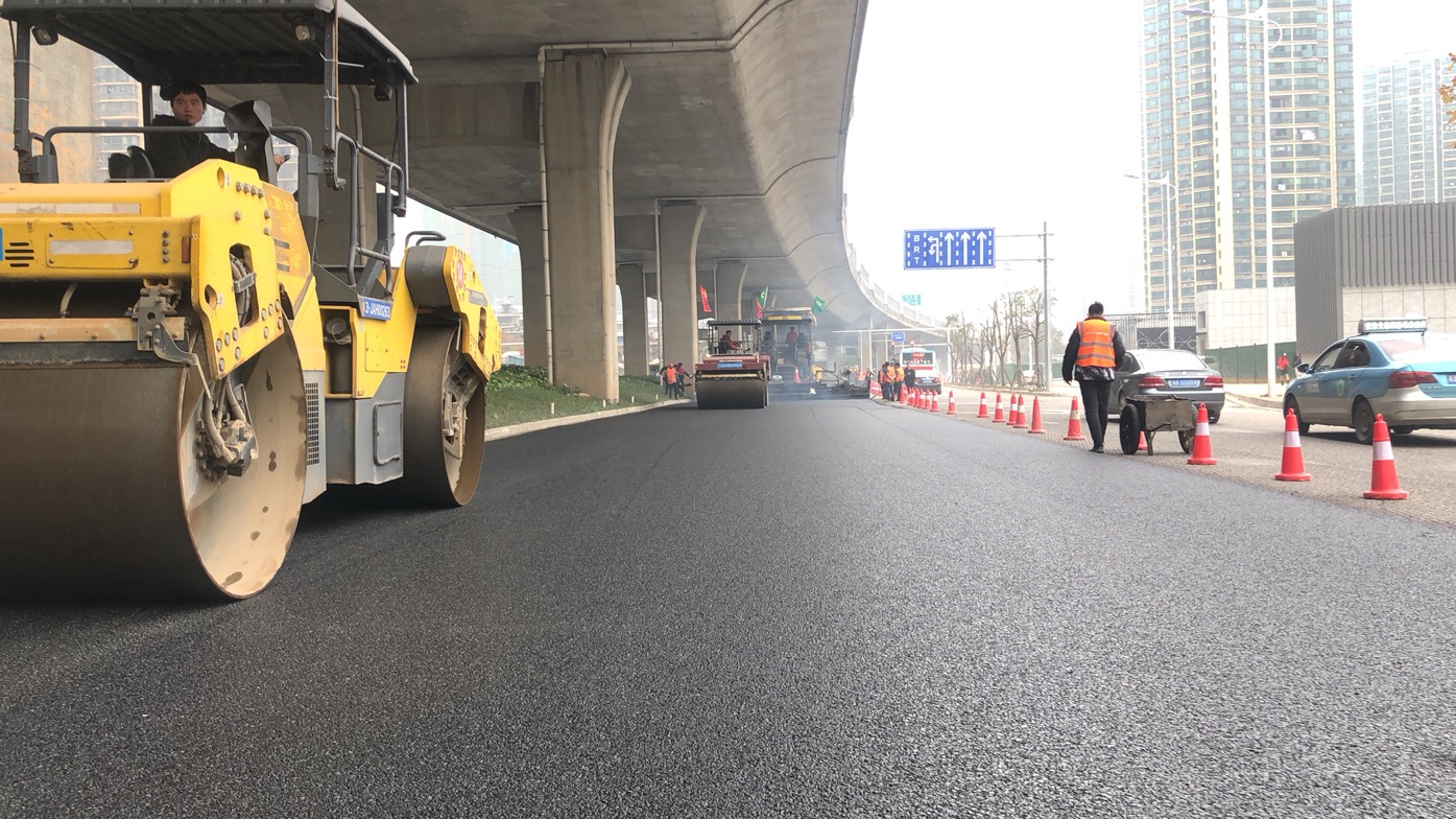 长沙太空金路桥材料有限公司,双钢轮压路机,福格勒沥青摊铺机,AC系列,AF系列,SBS系列