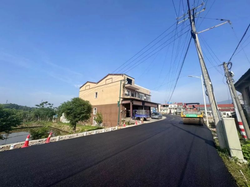 长沙太空金路桥材料有限公司,双钢轮压路机,福格勒沥青摊铺机,AC系列,AF系列,SBS系列